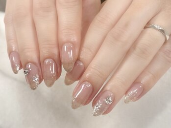 シアラ(Ciala)の写真/【繊細で上品なアートが大人気!!】ネイルで指先をパッと華やかに♪爪の状態を見極め丁寧なケアでモチ◎