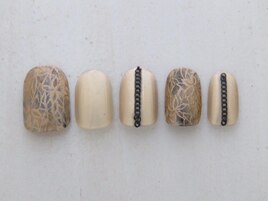 LAURA POMPONNEE　Noble