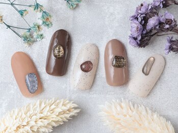 テンプテーション ネイル スタジオ(Temptation nail studio)/【大人気】ストーンネイル