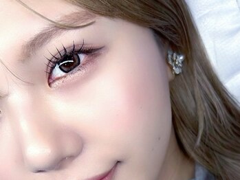 アイラッシュルーム カカ(kaka)の写真/ナチュラル～ボリュームまで幅広く対応！お好みを伺いながら似合うデザインご提案します♪初めての方にも◎