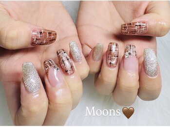 ムーンズ(Moon's)/