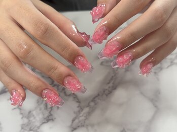 リモア(RE'MORE)の写真/爪の形や長さ等アナタのお悩みを解消!!綺麗なカーブとフォルム、そしてお好みの長さで美しい指先を実現★