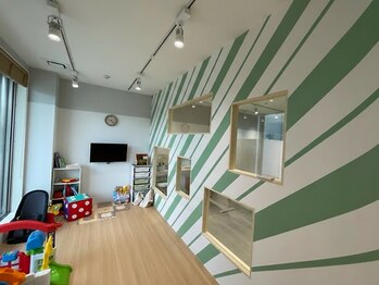 est calla浦和美園の写真/【キッズスペースあり◎】お子様といっしょに通っていただけるサロンです☆親御さまを綺麗なお目元に♪