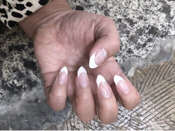 エルミー 三軒茶屋(elmy)/白フレンチネイル