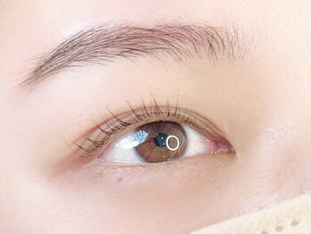 ガーデン バイ イル(GARDEN by illu)/目尻流しデザインでエレガントに