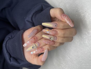 エミリー(Emily)の写真/全メニューパラジェルで爪に優しい♪高技術な施術×マグネット¥4280～と通いやすい価格帯◎持ち込みOK♪