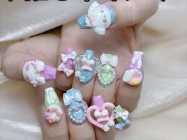 カラフルキャラクターネイル