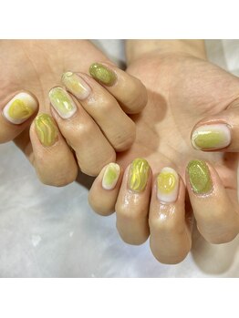 リファインネイル(refinenail)/ライムグリーンニュアンスネイル