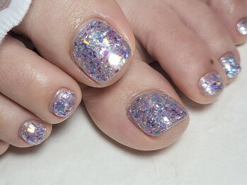 寺子屋ビューティーズ(寺子屋Beauty's)の写真/春を先取り！輝くフットネイルで心も弾む♪巻き爪ケアもご相談ください◎魅せる足元へ！