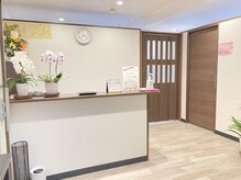 フォーゼ鍼灸整骨院/受付けカウンター
