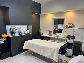 サロンドキャヴィ(Salon de Cavi)/