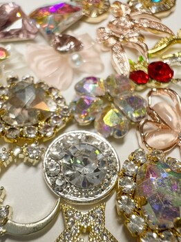 ネイルスタジオアイシャ 八戸新井田店(Aisha)の写真/ハート、リボン、蝶々etc…「私の爪がいちばん可愛い！」を叶えます。お気に入りがきっと見つかる＊