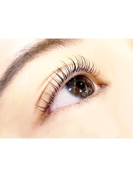 ナチュラル上品な目元にしたい