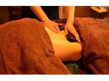 ルッカ(lucca)/ホットストーン腸リンパケア