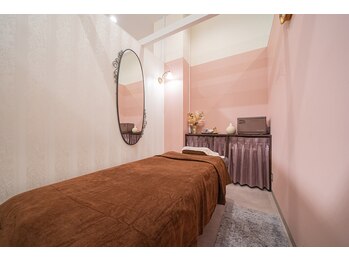 ツヤハダコガオ 千葉店/【完全個室】落ち着いた空間