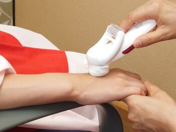 トマト(TOMATO)/超音波と遠赤外線を使用したケア