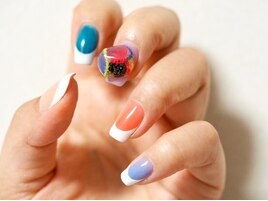 カラフルフレンチネイル!bijou付