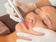 サロンジー(Salon Gee)/瞼・唇にもヒト幹細胞注入★