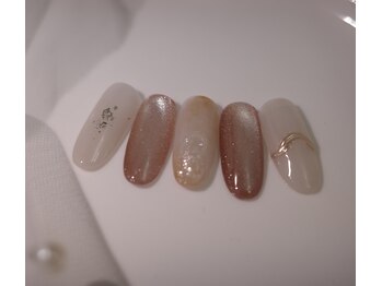 ヴィヴィア(VIVIA)/定額ネイル