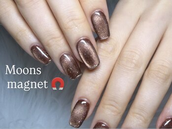 ムーンズ(Moon's)/