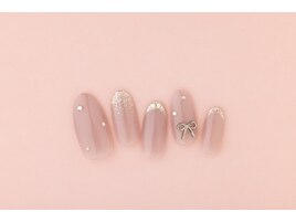 シンプルガーリーネイル