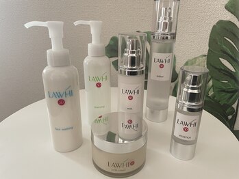 ファミリア(Familiar.)/ヒト幹細胞培養液配合化粧品使用