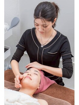 クレビア(CREBIA)/【シミ・シミケア専門店】沖縄県