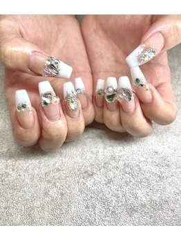 ビジューネイル