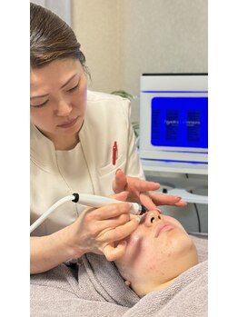 美ハグ 横浜青葉台(美hug)の写真/”年だから…。”と諦めていたお肌悩みを美容プロが解決！自分史上最高のツヤ美肌を叶えませんか？