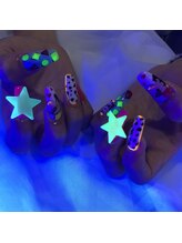 デフィ(defi)/光る/蓄光ネイル/クリスマス