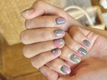 ルストリカ ネイル(rustlica nail)の雰囲気（スパイスの効いた大人カジュアルネイル）
