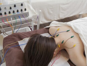 ブリーロ(Brilo)の写真/マッサージだけでは改善されない慢性的な首肩こりに!!《鍼×電気》の相乗効果で不調を根本から改善◎