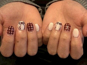 アイネイルズ 新宿店(I nails)/【Nanase】落書きチェックリボン