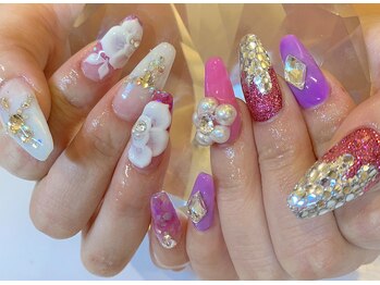 エストネイル 半田店(est nail)の写真/デザインサンプルも豊富に揃っているから、デザインが決まってない方でも安心して通える★