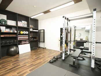 ニコ 千葉店(NICO)/広々としたトレーニングルーム