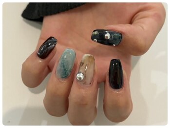 ノウェム(novem)/モヤモヤニュアンスネイル