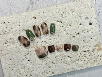 レゴリス ルナ 天神大名(REGOLITH LUNA)の写真/イベントの多い夏やブライダルなど、特別な日のネイルはお任せください♪華やかなデザインで気分もUP☆