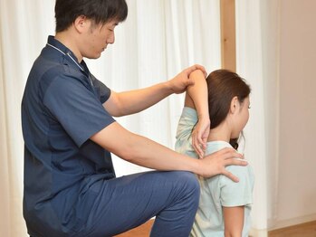 ハリス(HARIS)/巻肩 猫背に 整体