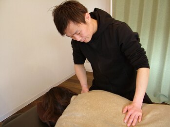 ほぐし屋KID/整体マッサージ/首肩こり,肩甲骨