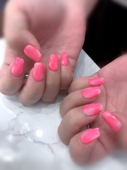 ハーティーネイル hearty nail 溝の口店/ピンク×ホワイトネイル