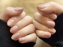 【大人女性向け◎】静かに映える、大人のワンカラー。一色で魅せる飾らない指先へ。