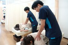 秋山駅前整骨院