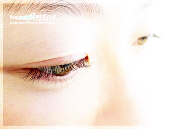 ボーテ ド アントス beaute de Antos/瞳が茶色い方はブラウンが好相性