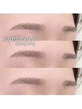 ニクシーアイブティック(Nixie Eye Boutique)/眉毛/まゆげ/美眉スタイリング