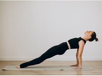 ルポ(Repos)の写真/代謝UPで痩せる身体に◎マットピラティス/グループ60分￥3000/マンツーマン60分￥6000★古民家ボディメイク