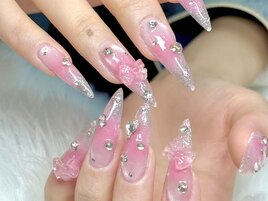 ガーリーネイル