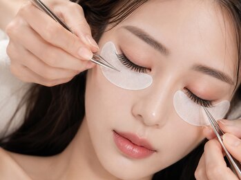 サロンドオフ 御堂筋店(salon de off)の写真/韓国肌管理だけじゃない★まつげパーマ・LEDエクステ・アイブロウまでトータルで叶う♪