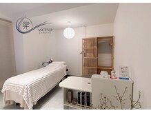 アセンド(ASCEND)の雰囲気(白を基調とした清潔感のある和モダンなプライベート空間◎)