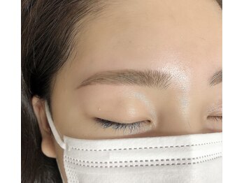 ラキ(Laki)/《アイブロウデザイニング》