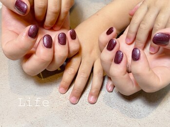 ライフ(Life)の写真/忙しくても綺麗でいたい女性を応援する、お得なクーポンを多数ご用意◎癒しの空間で上質なネイルを♪